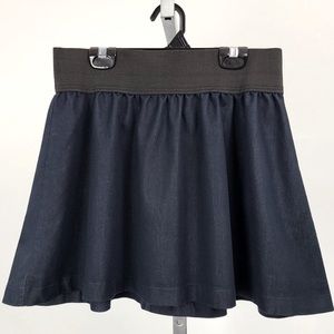 2/25$***Miley Cirus Max Azria  / Mini Skirt